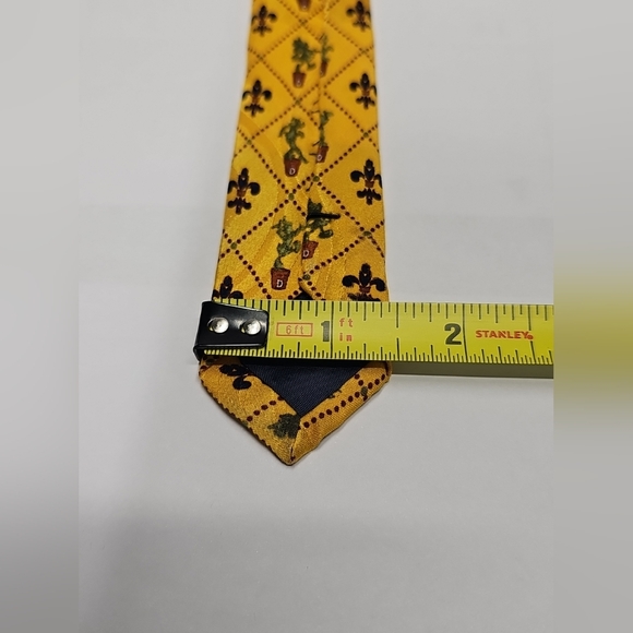 Yellow Patterned Tie - Picture 11 of 12